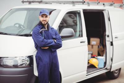 Réparation de la carrosserie d'un véhicule utilitaire